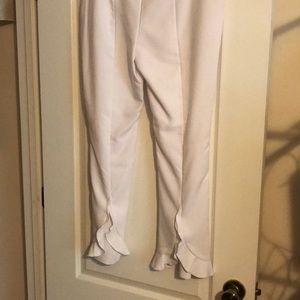 INC BRIGHT WHITE MID RISE SKINNY LEG PANTS🛍🆕